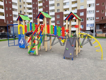 Дитячий спортивно-ігровий комплекс «Три башти два спуски різнорівневий»