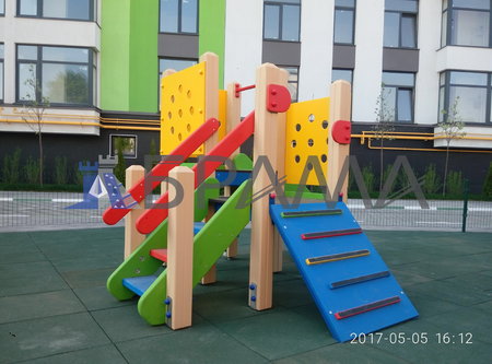 Дитячий спортивно-ігровий комплекс "Гномик"